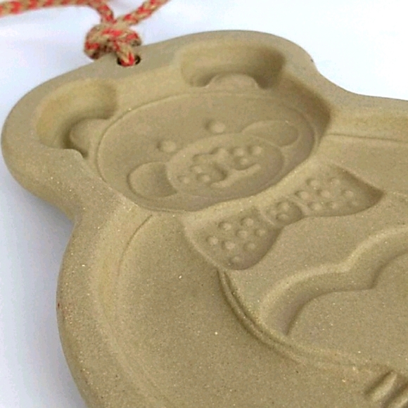 Pampered Chef Bear Cookie Mold - Picture 3 of 6